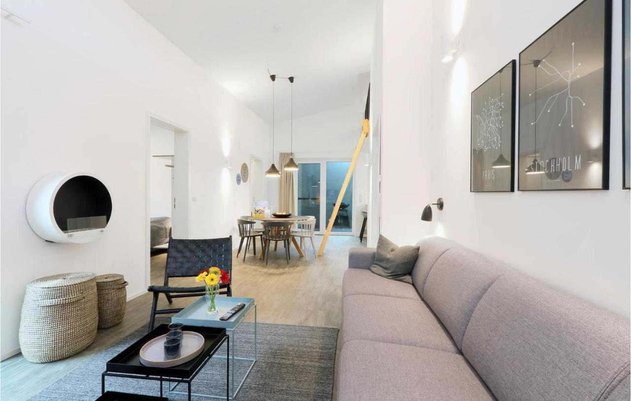 2 Bedroom Beach Front Home In Lembruch-Duemmer See Exteriör bild