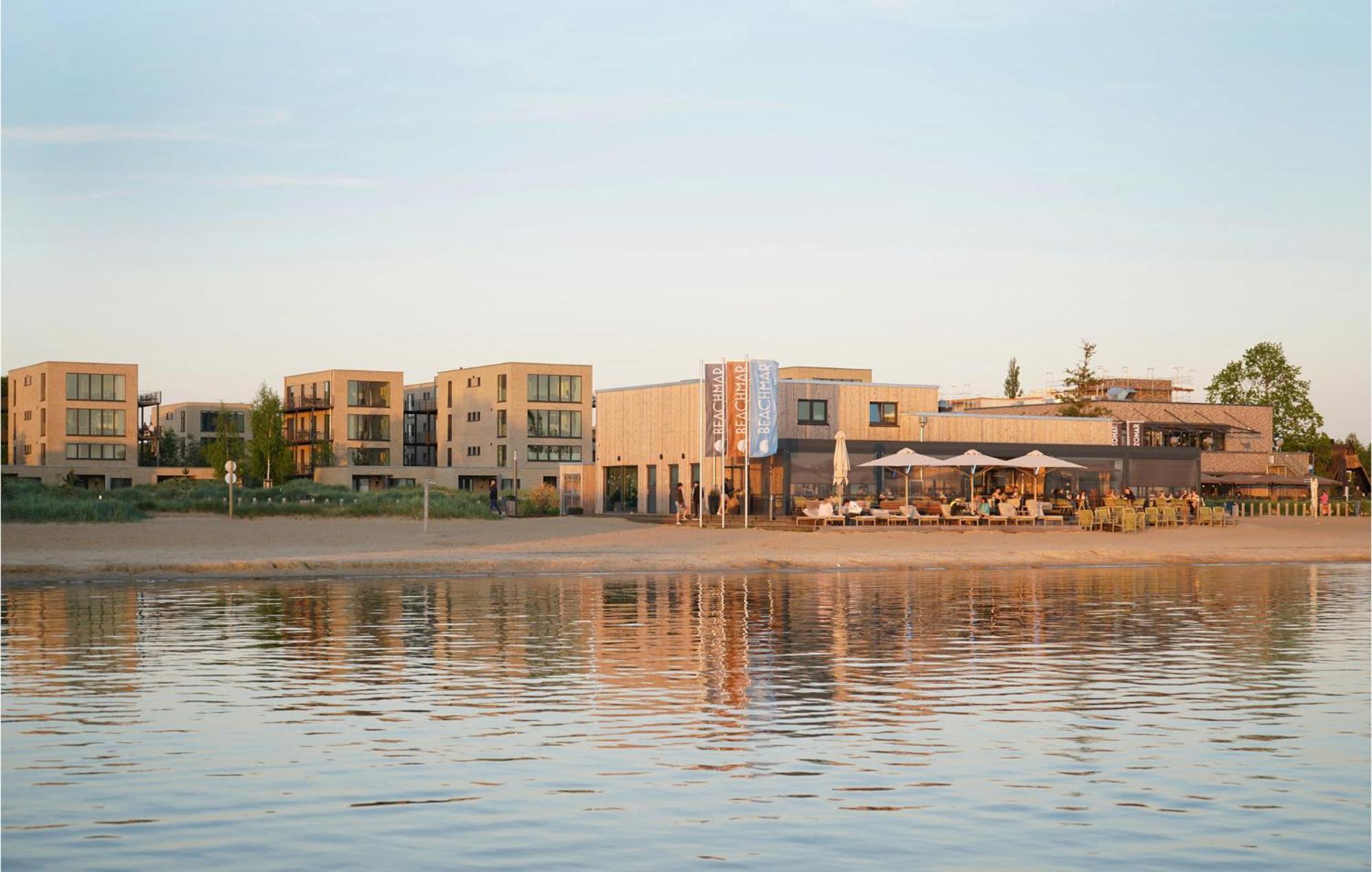 2 Bedroom Beach Front Home In Lembruch-Duemmer See Exteriör bild