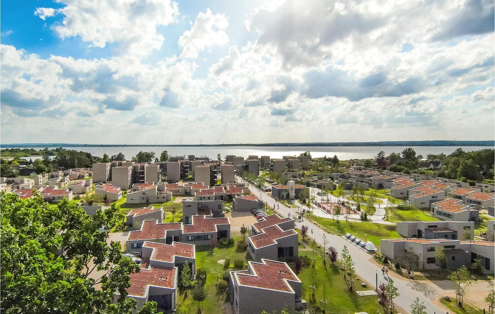 2 Bedroom Beach Front Home In Lembruch-Duemmer See Exteriör bild