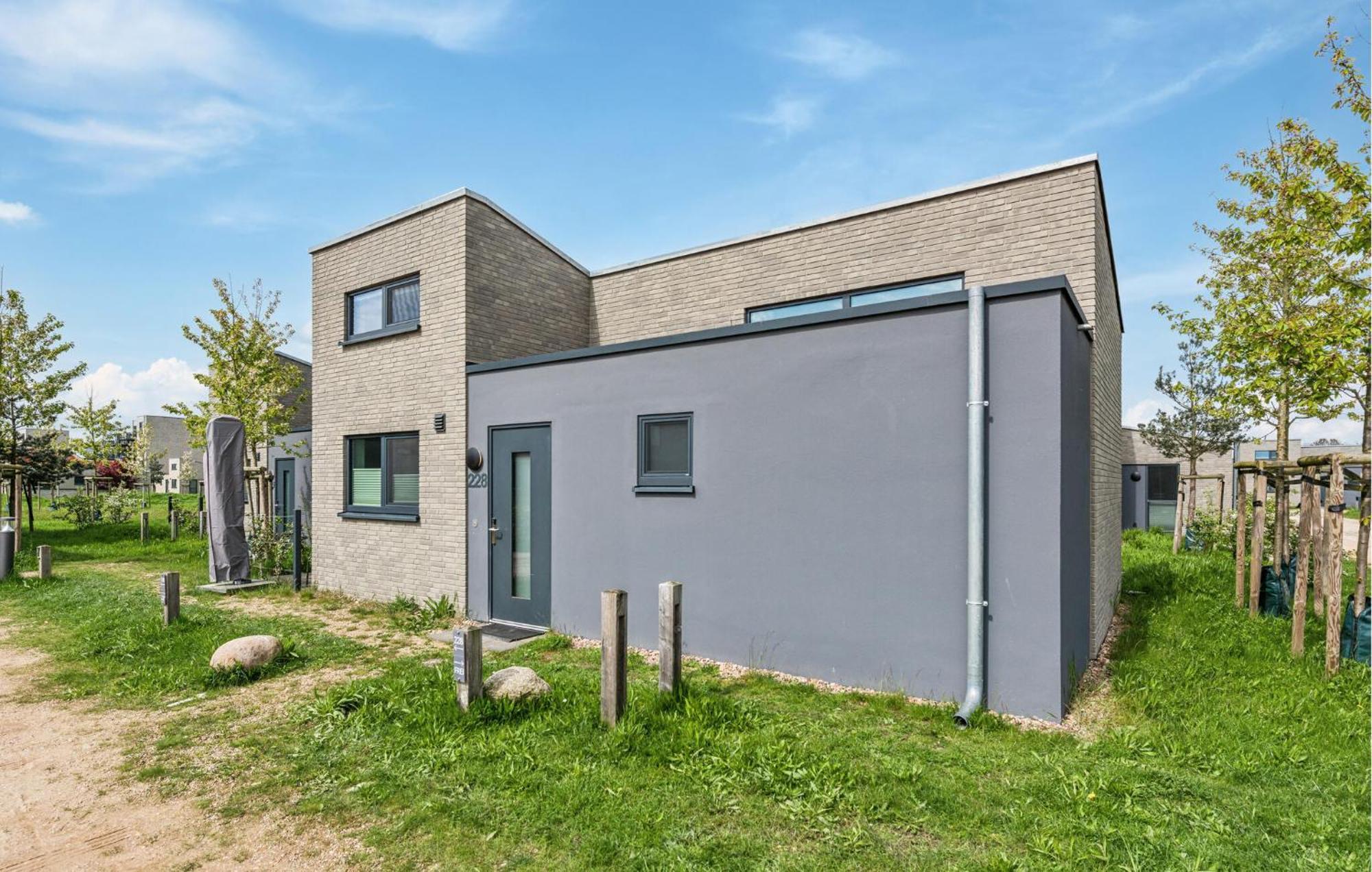 2 Bedroom Beach Front Home In Lembruch-Duemmer See Exteriör bild