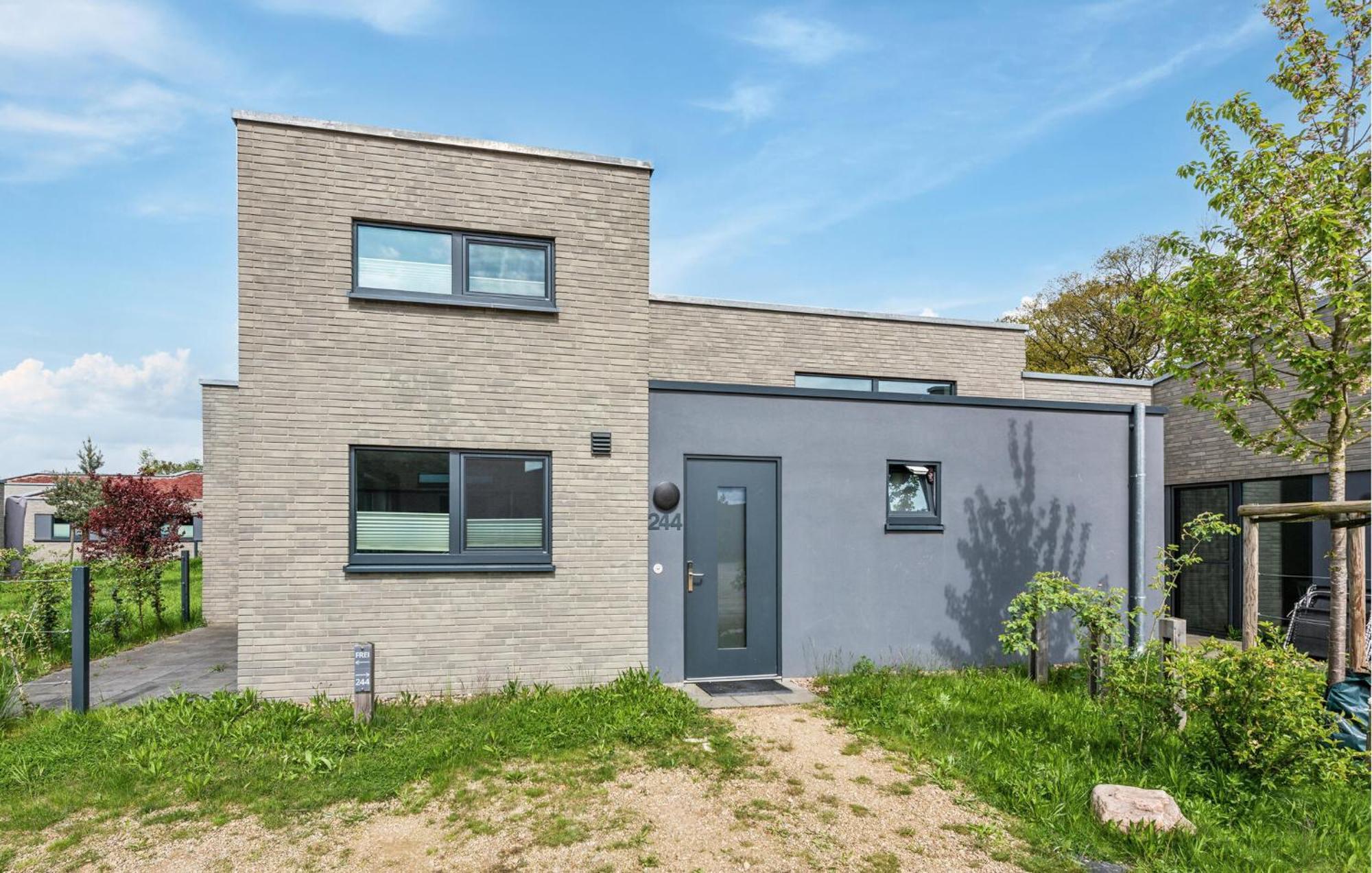2 Bedroom Beach Front Home In Lembruch-Duemmer See Exteriör bild